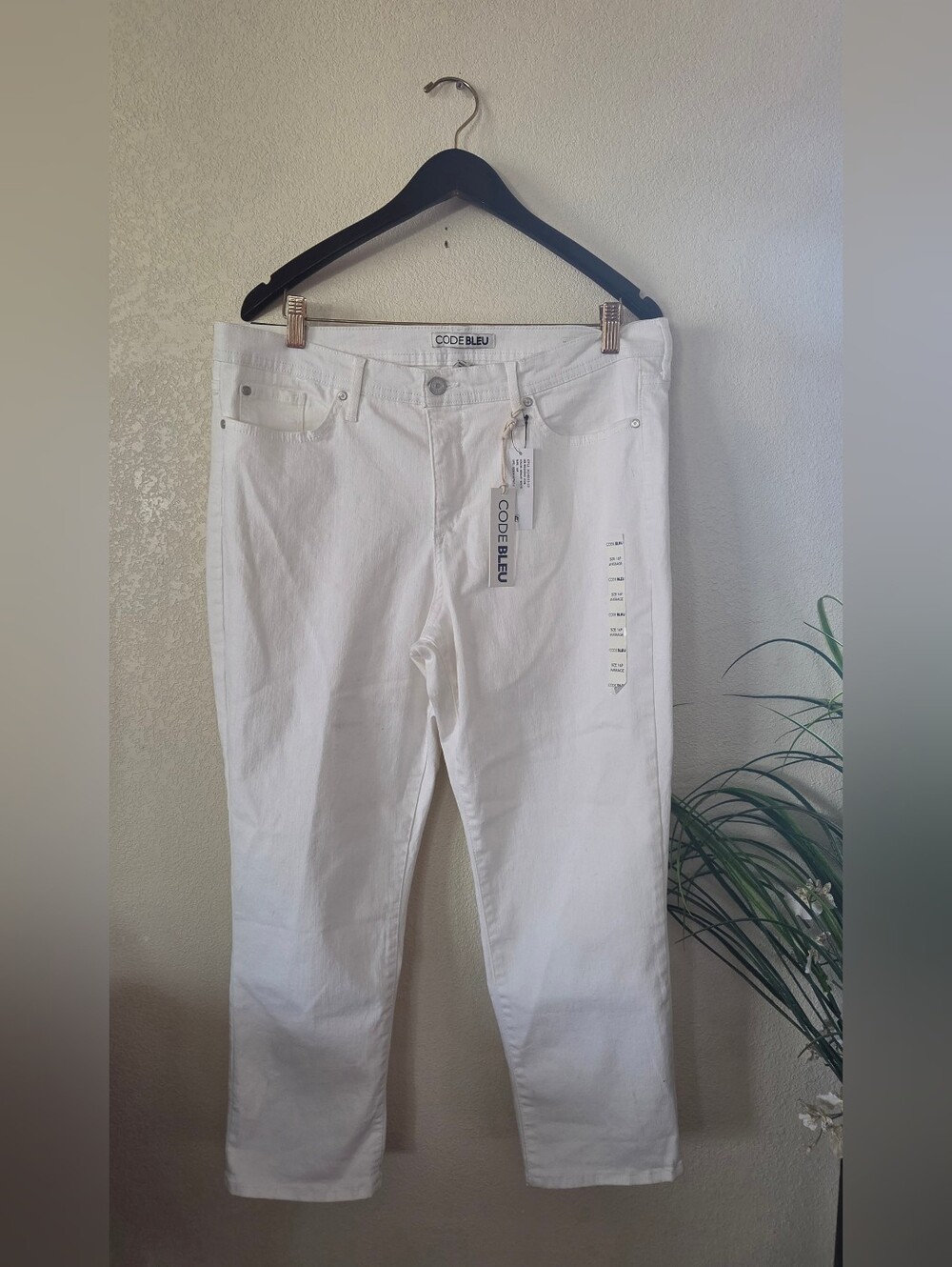 Code Bleu White Straight-Leg Jeans Size Petite 16